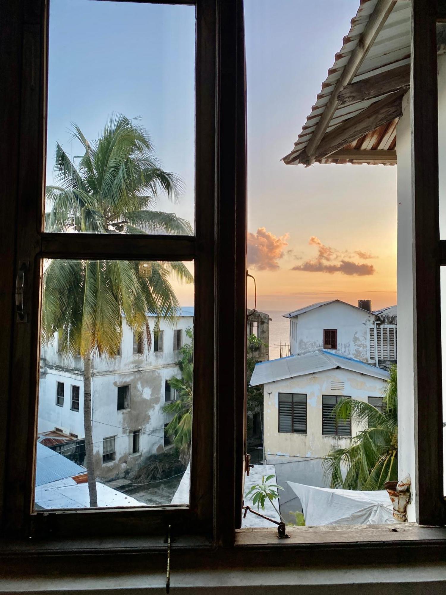 Balcony House Bed & Breakfast Zanzibar Exterior photo