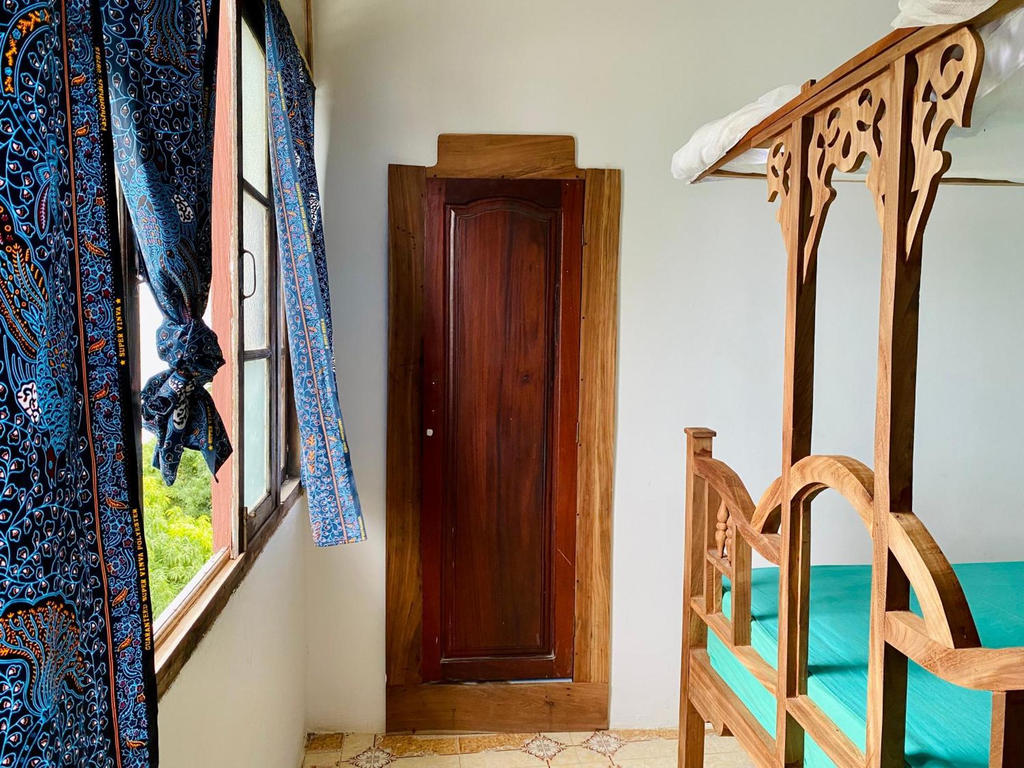 Balcony House Bed & Breakfast Zanzibar Room photo